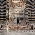 Il pavimento intarsiato del Duomo di Siena.